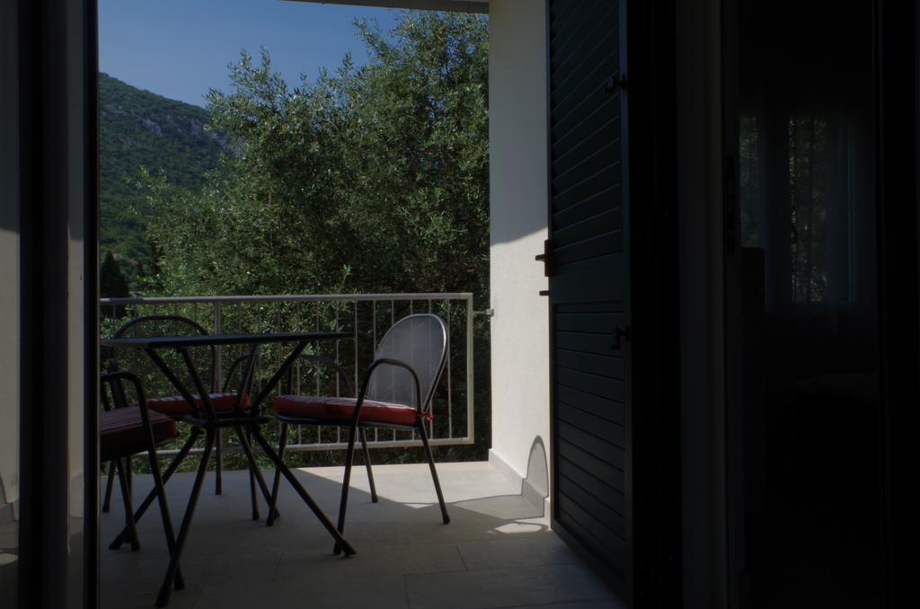 Apartmani Kusic Trpanj Bagian luar foto